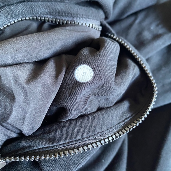 Lululemon Cross Cut Hoodie - Black - Small - Picture 9 of 9